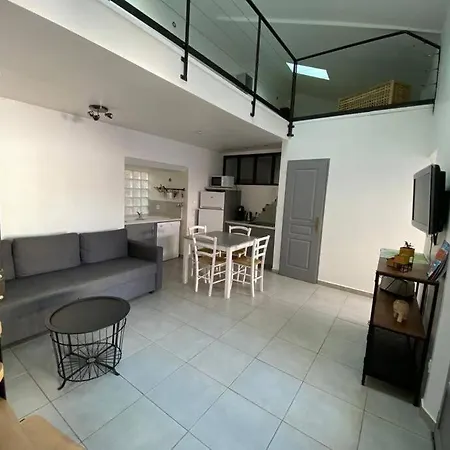 בית נופש Gite Le Patio Bourg-Saint-Andéol